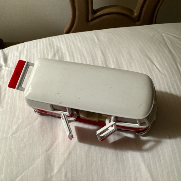 RMZ City Volkswagen T1 Transporter 1/32 Scale Die Cast Pull Back Racer - Picture 7 of 8